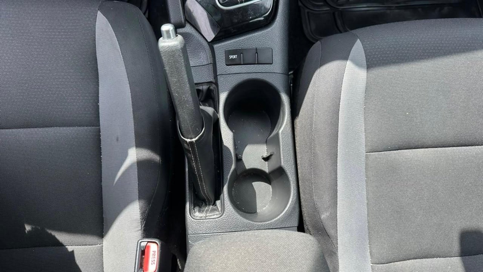 Toyota AURIS HATCH BACK 1.6 AUT 2019 - Imagen 7 de 19