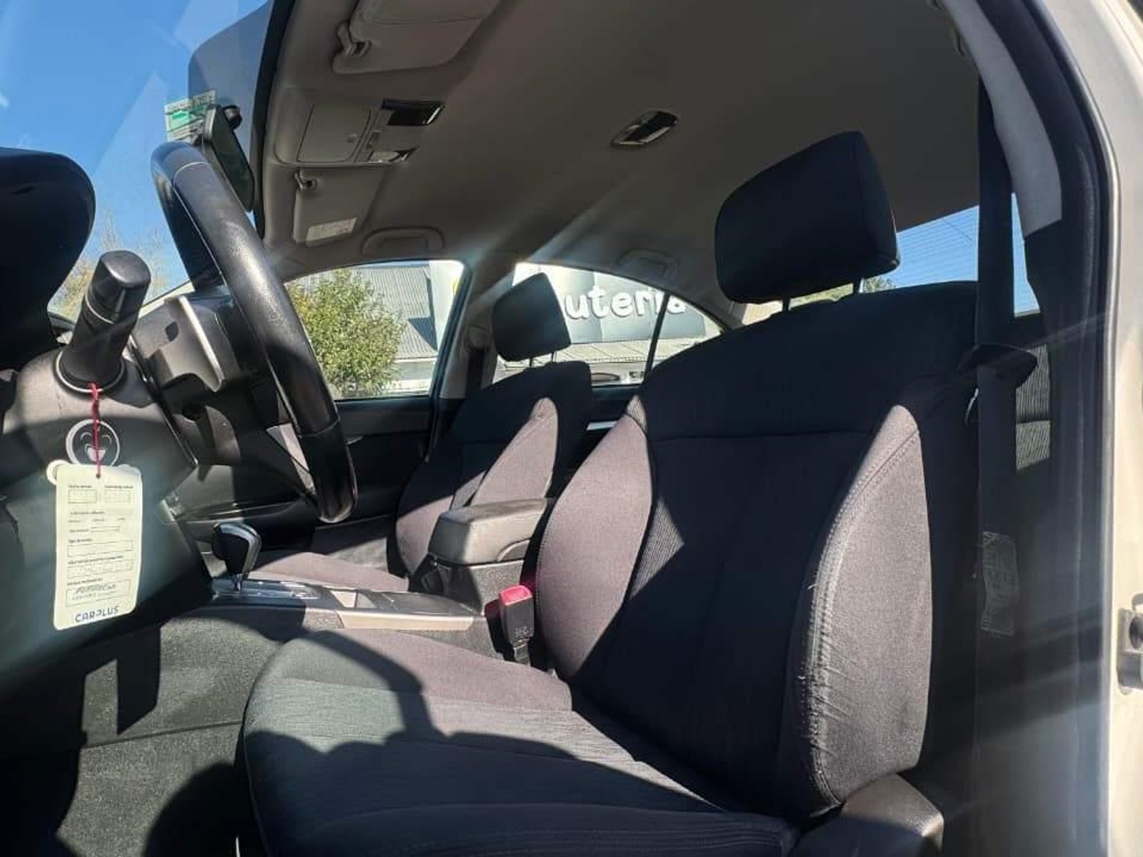 Subaru LEGACY 2011 - Foto 4 de 14