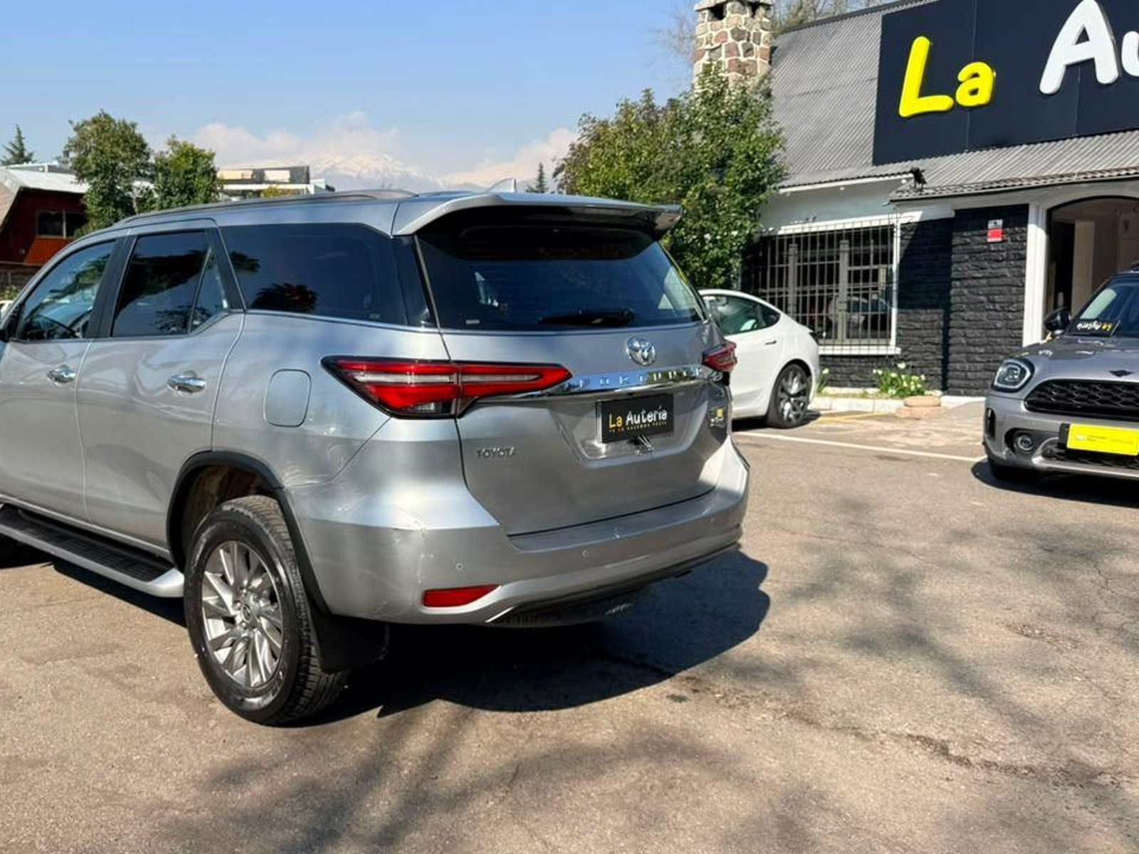 Toyota NEW FORTUNER SRX TDI 4X4 2.8 AUT 2022 - Foto 3 de 20
