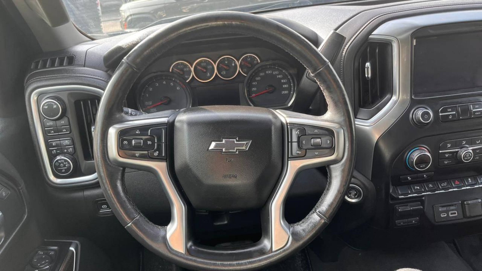 Chevrolet Silverado 2020 - Imagen 9 de 20