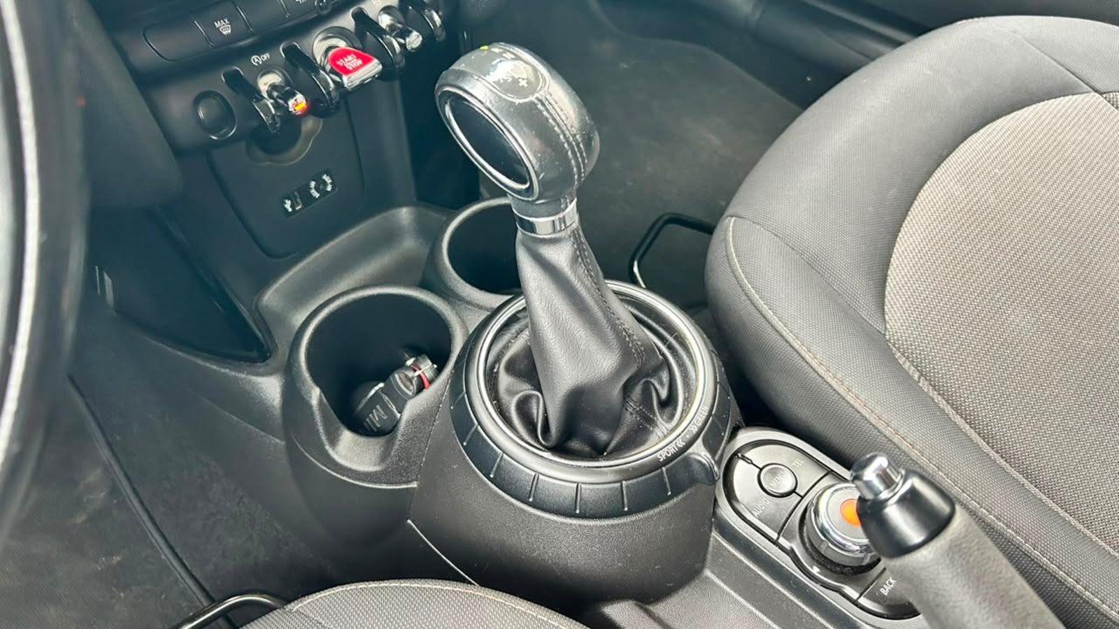 MINI F56 Cooper 2016 - Imagen 16 de 20