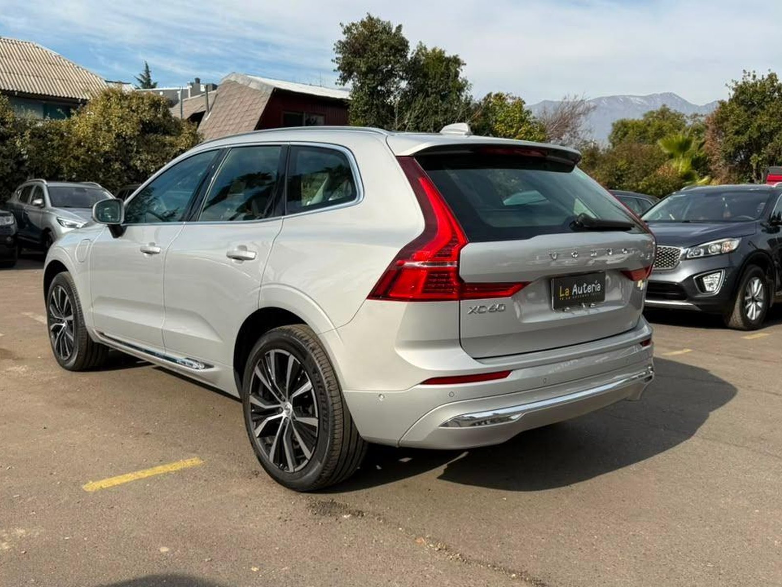 Volvo XC60 2023 - Foto 4 de 20