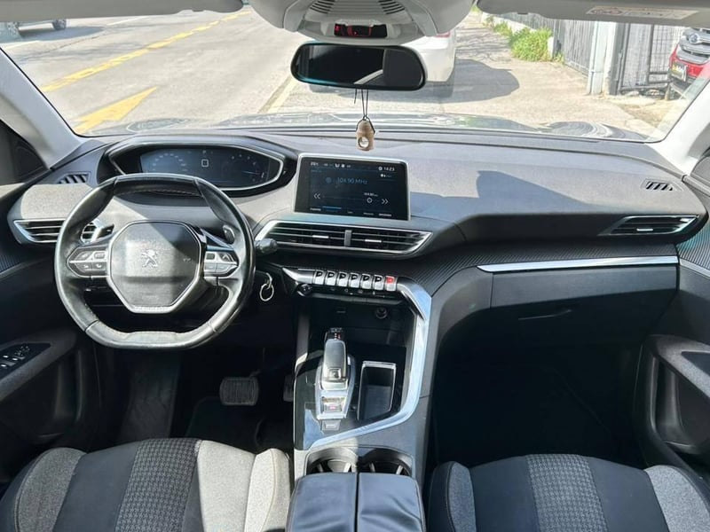 Peugeot 3008 2018 - Imagen 11 de 20