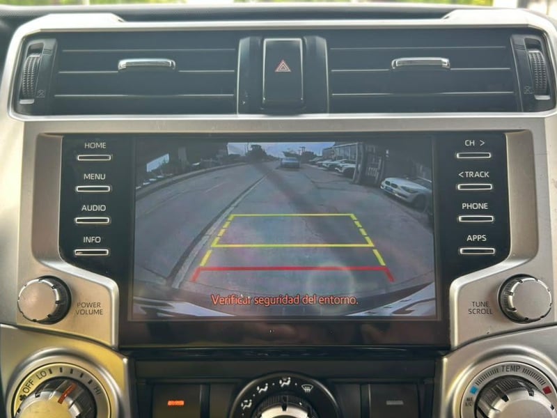 Toyota 4RUNNER 2022 - Imagen 14 de 20