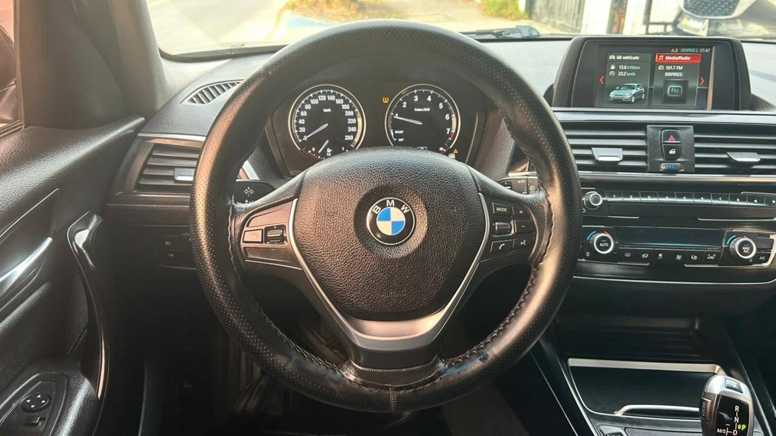 BMW 118I 2018 - Imagen 8 de 20