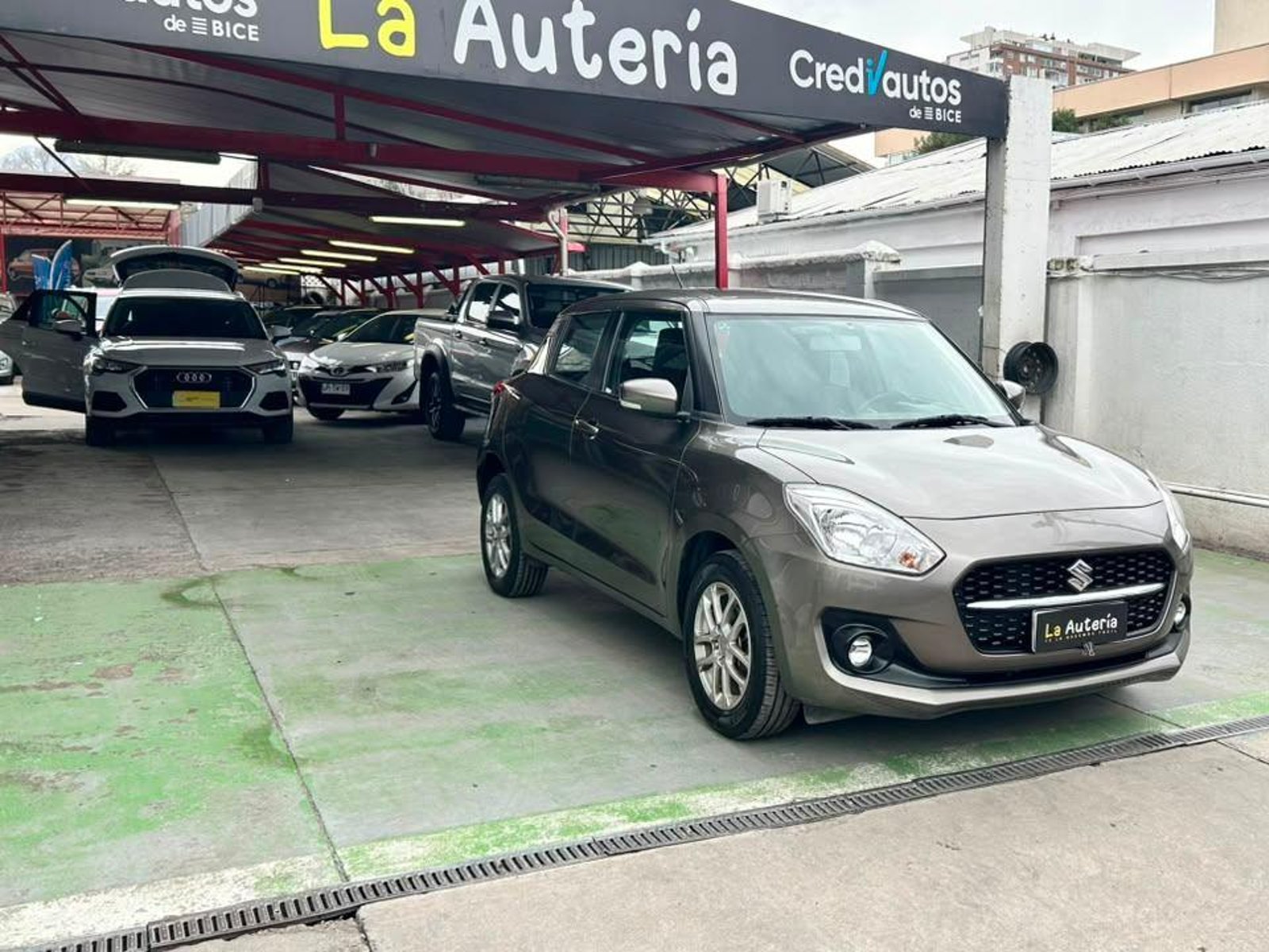 Suzuki SWIFT 2022 - Foto 2 de 20