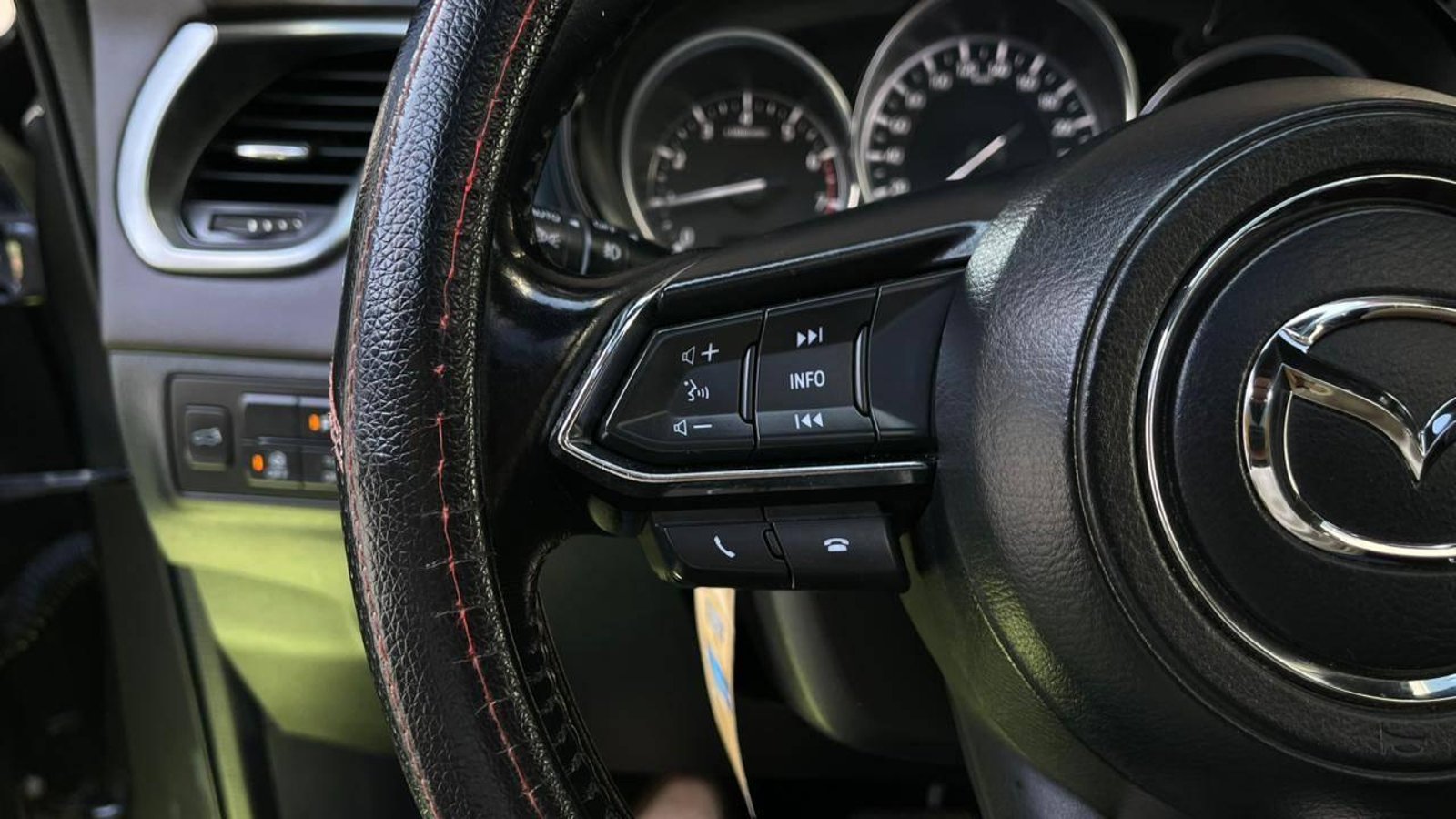 Mazda CX-9 2018 - Imagen 13 de 18