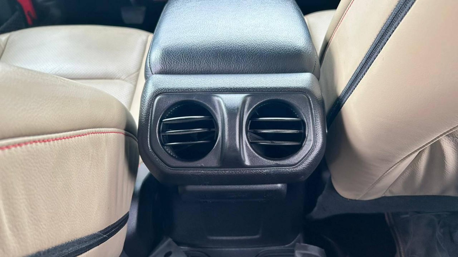 Jeep Wrangler 2020 - Imagen 16 de 20