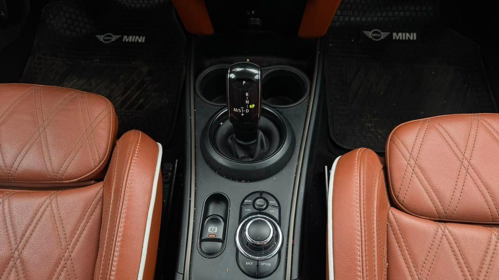 Mini COUNTRYMAN COOPER S 2023 - Imagen 16 de 20
