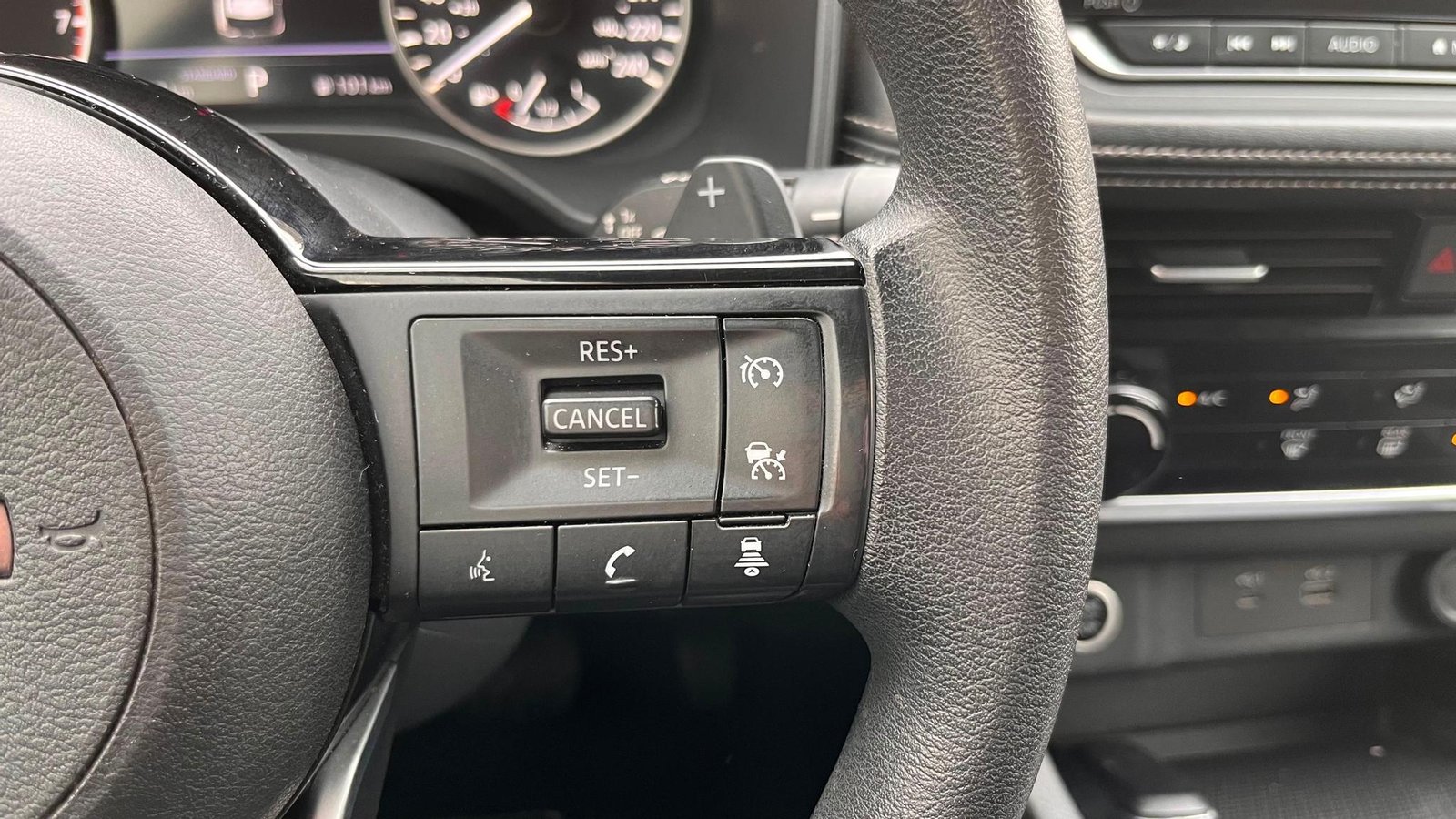 NISSAN X TRAIL 4X2 5P CVT 2.5 2023 - Imagen 13 de 20
