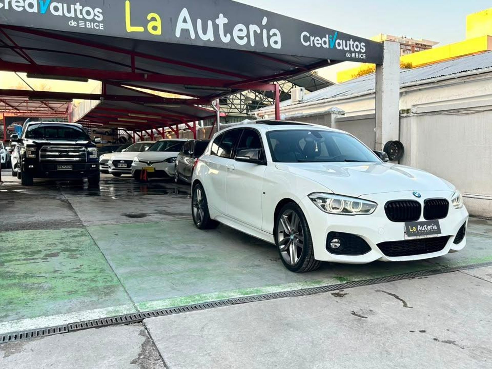 BMW 118D 2019 - Foto 2 de 20