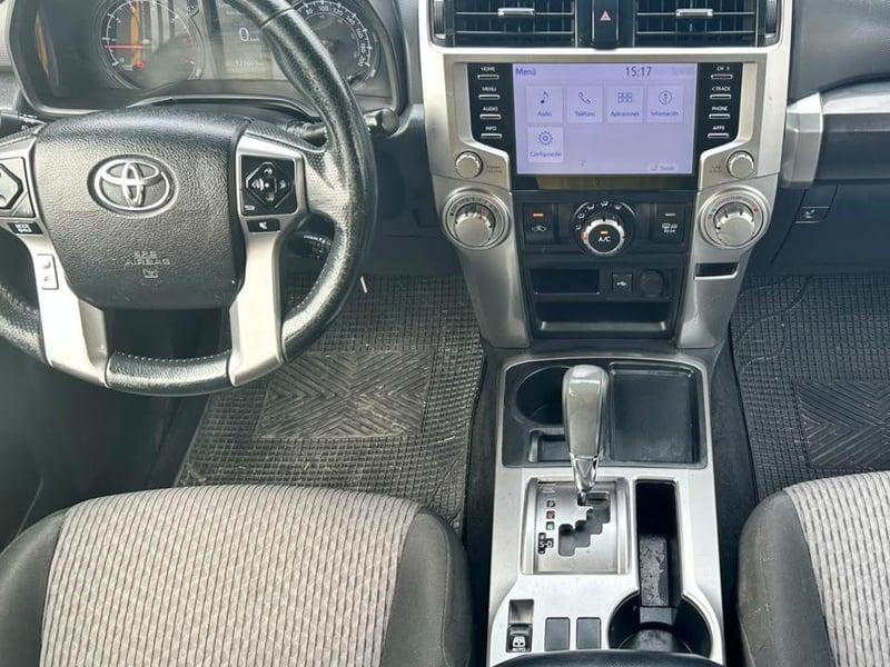 Toyota 4RUNNER 2022 - Imagen 16 de 20