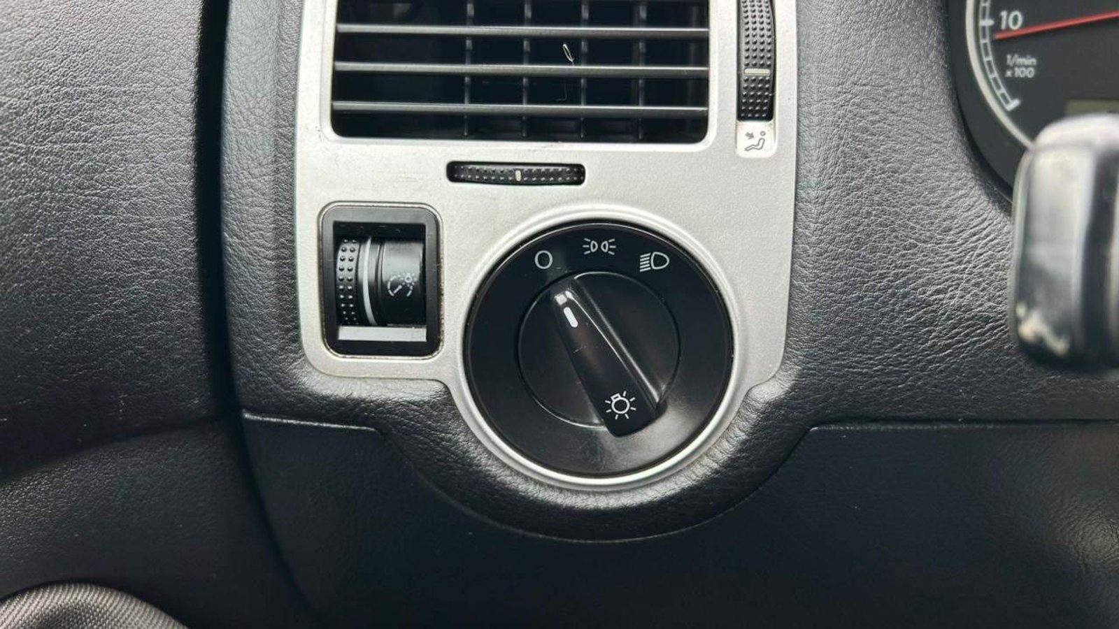 Volkswagen Bora 2009 - Imagen 16 de 17