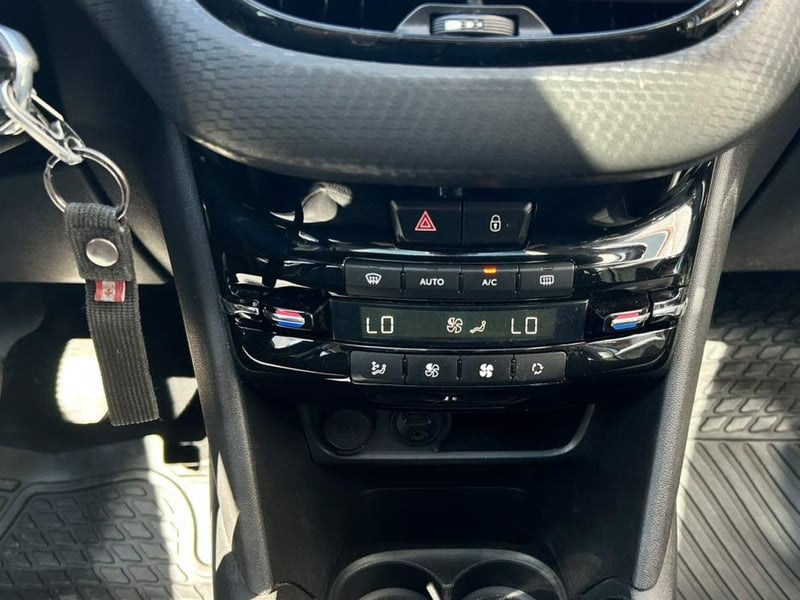Peugeot 208 2019 - Imagen 12 de 20