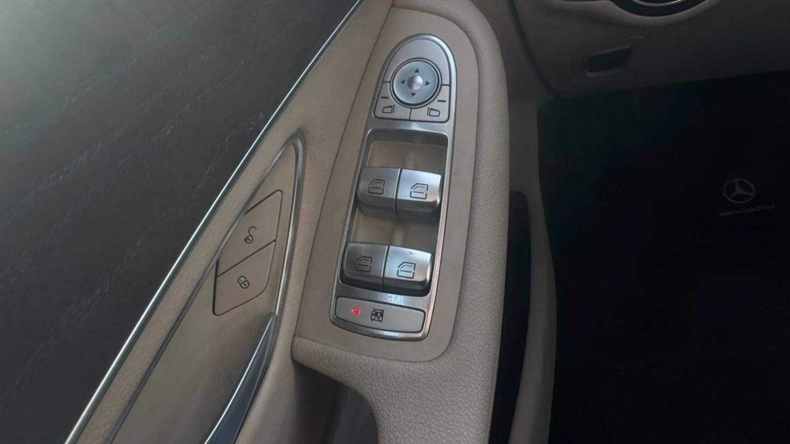 MERCEDES BENZ GLC 220d 2016 - Imagen 19 de 20