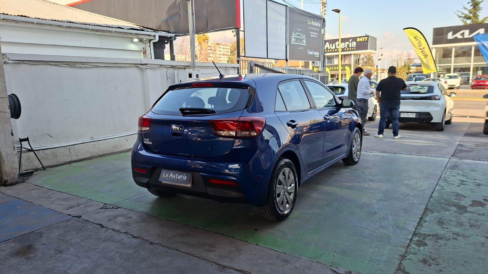 Kia RIO 5 2019 - Imagen 3 de 18