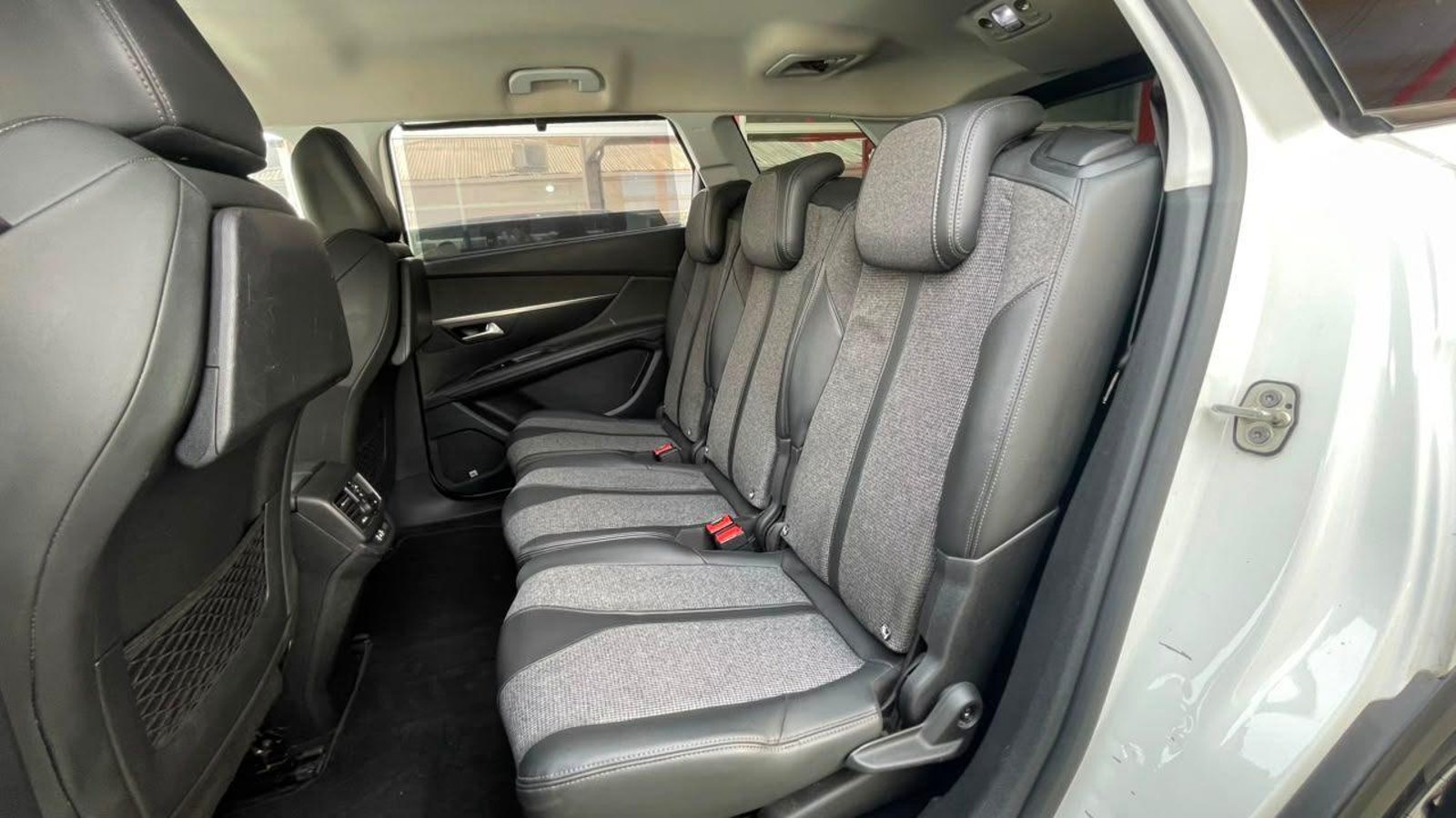 Peugeot 5008 2021 - Imagen 15 de 17