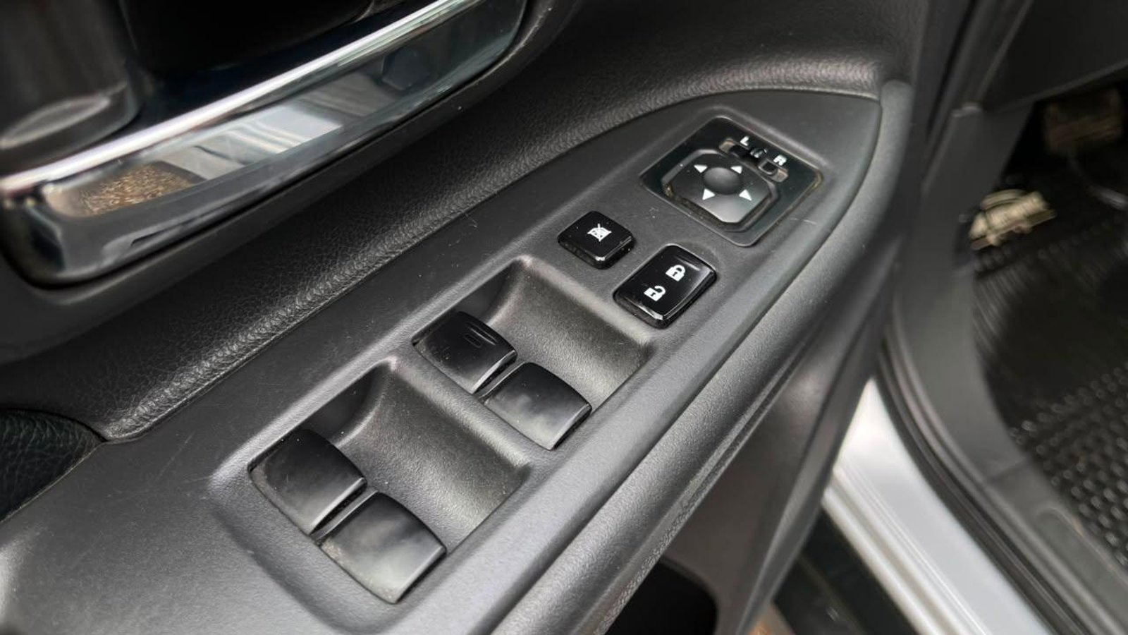Mitsubishi OUTLANDER 2014 - Imagen 14 de 18