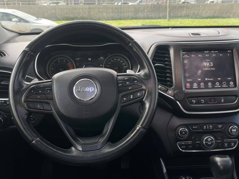 Jeep CHEROKEE 2019 - Imagen 11 de 18
