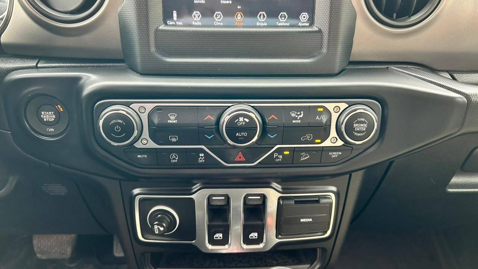Jeep Wrangler 2020 - Imagen 15 de 20