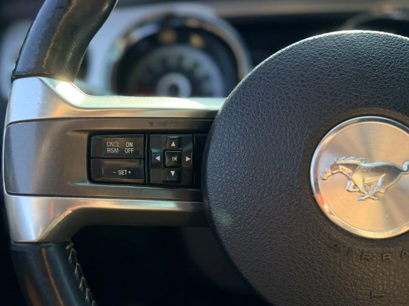Ford MUSTANG 5.0 AUT 2013 - Imagen 18 de 20