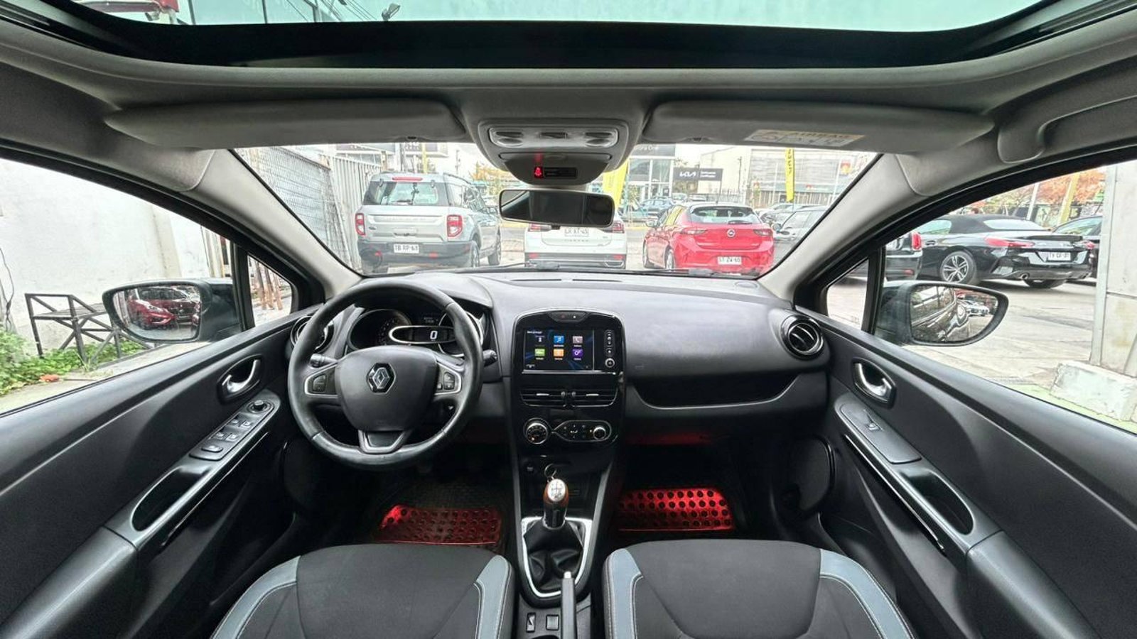 Renault Clio 2016 - Imagen 9 de 20