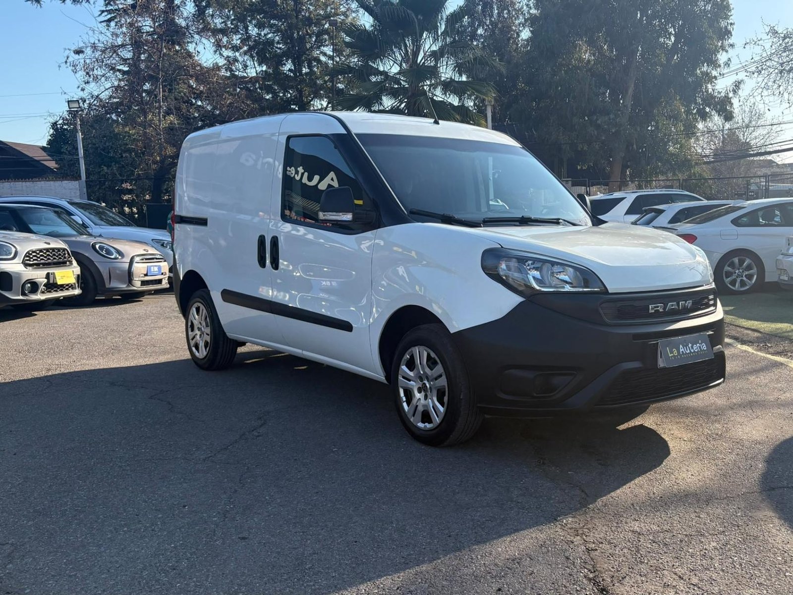 RAM VAN 1000 CARGO 2022 - Foto 2 de 17