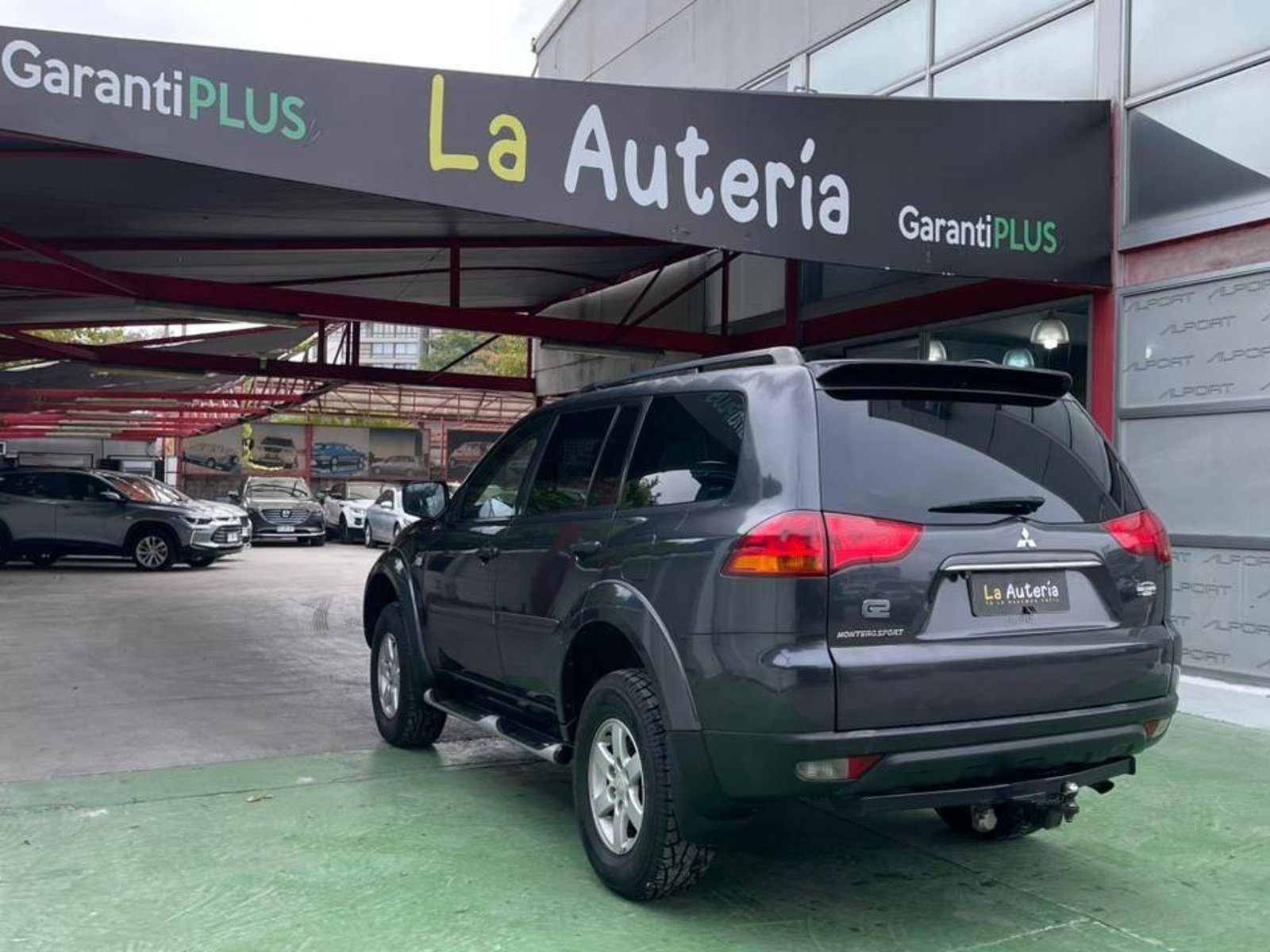 Mitsubishi Montero Sport 2013 - Foto 4 de 14