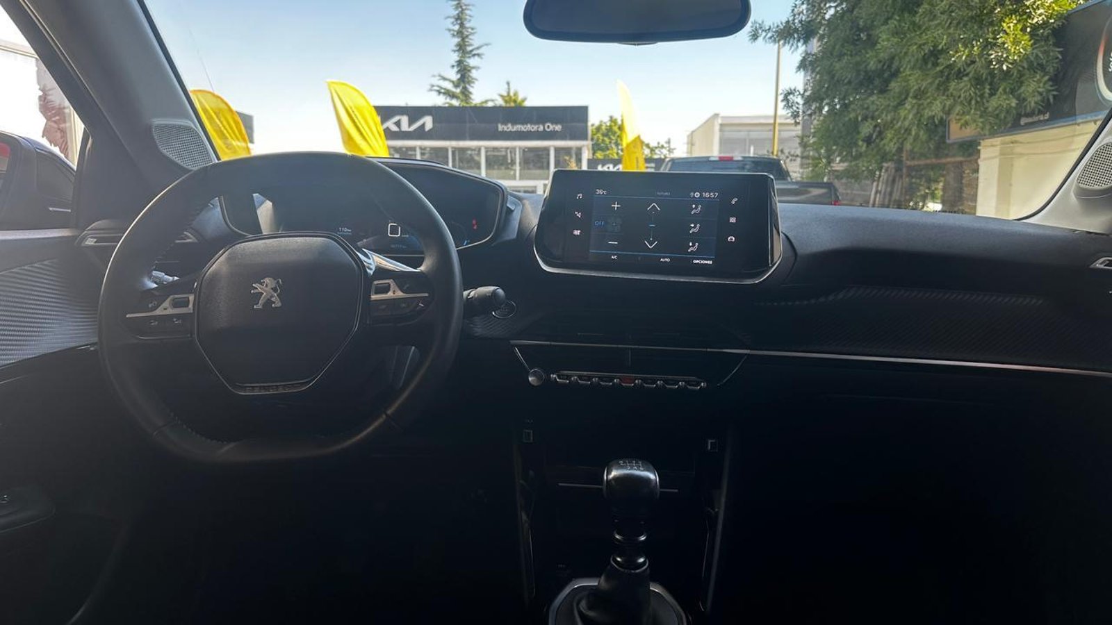 Peugeot 208 2023 - Imagen 8 de 17