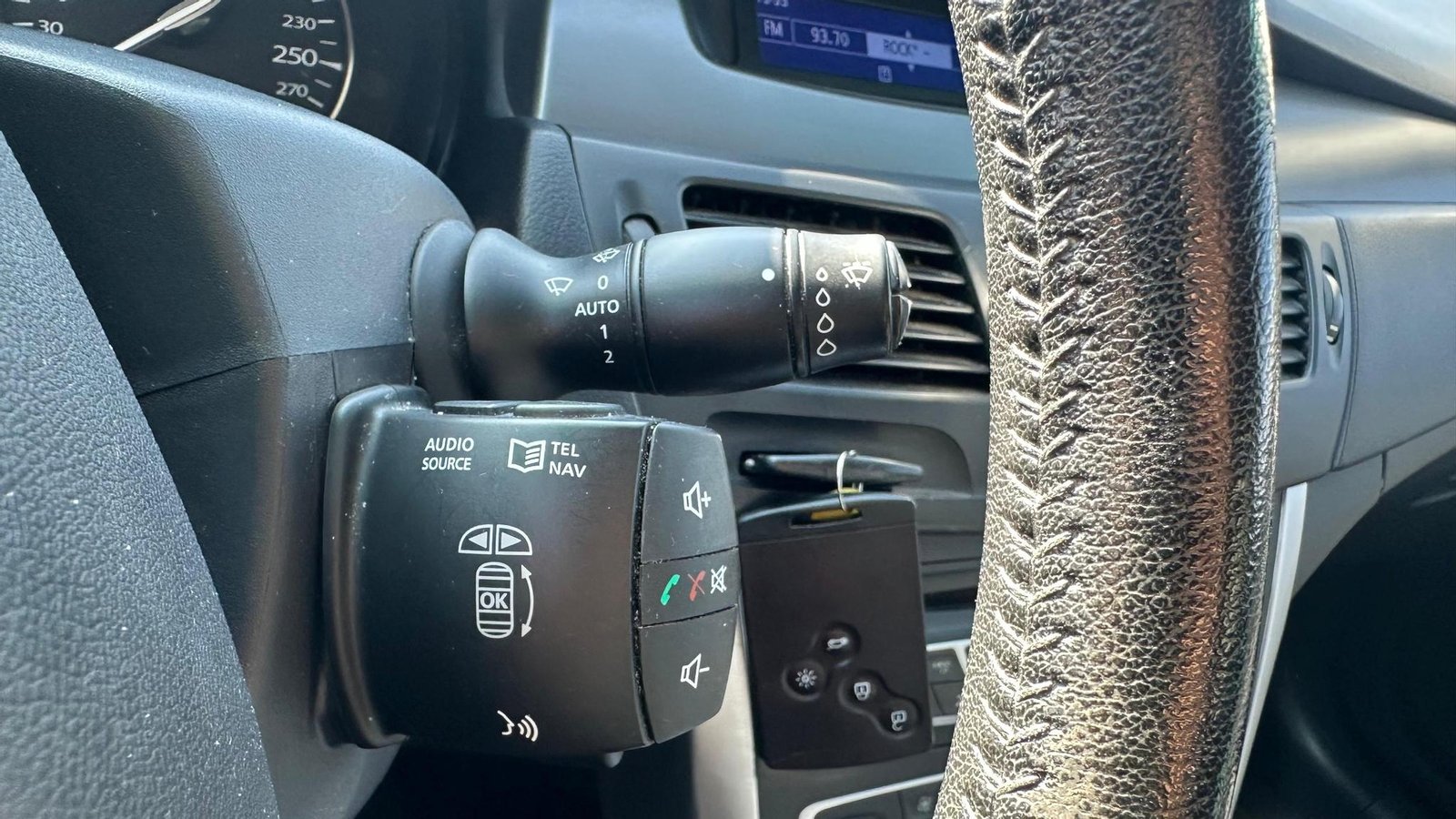 Renault Latitude 2014 - Imagen 12 de 20