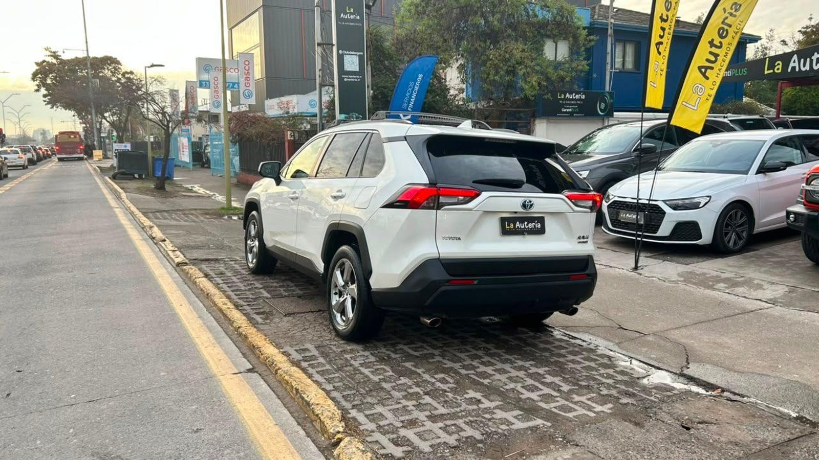 Toyota Rav4 2020 - Imagen 4 de 20