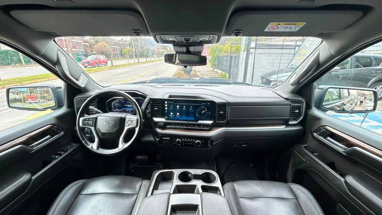 Chevrolet Silverado 2023 - Imagen 10 de 20