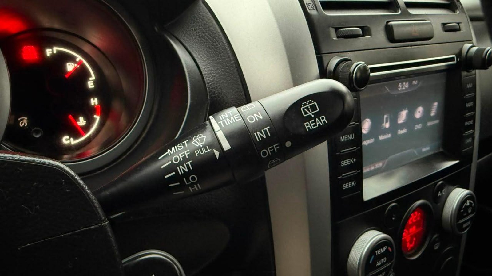 Suzuki GRAND NOMADE 2015 - Imagen 17 de 18