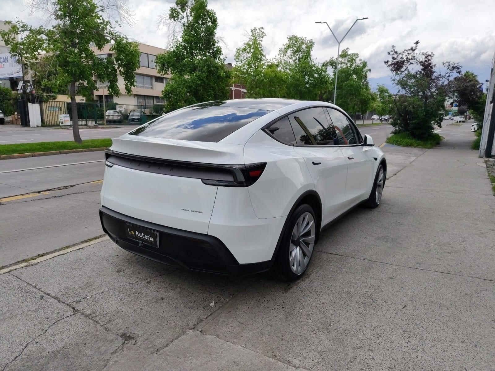 Tesla MODEL Y 2025 - Foto 3 de 18