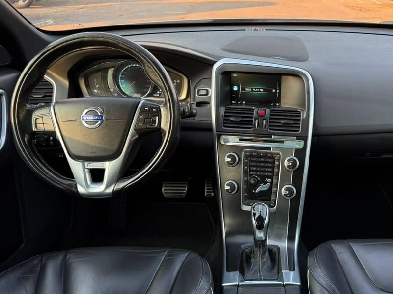 Volvo XC60 2016 - Imagen 16 de 20