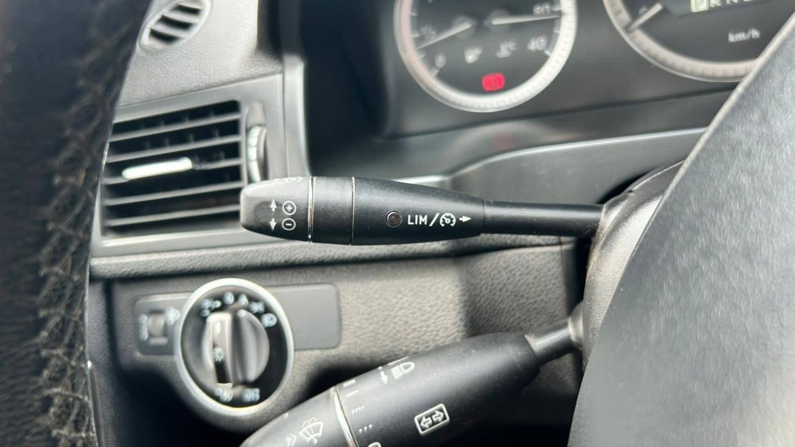 Mercedes-Benz C180 2011 - Imagen 18 de 20