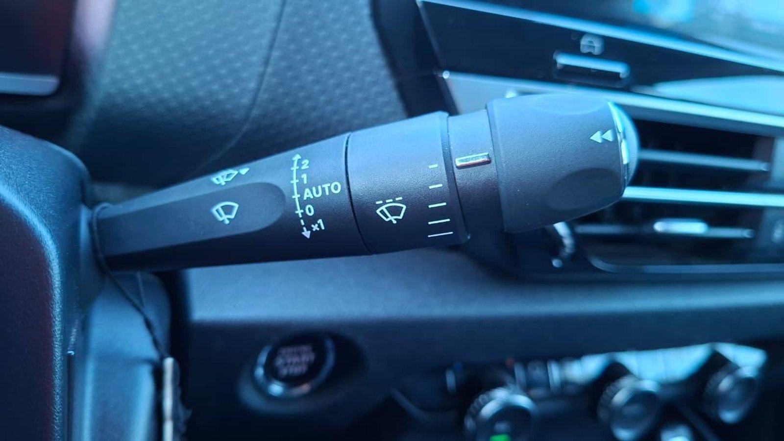 Citroen C4  1.5 AUTO 2023 - Imagen 16 de 19