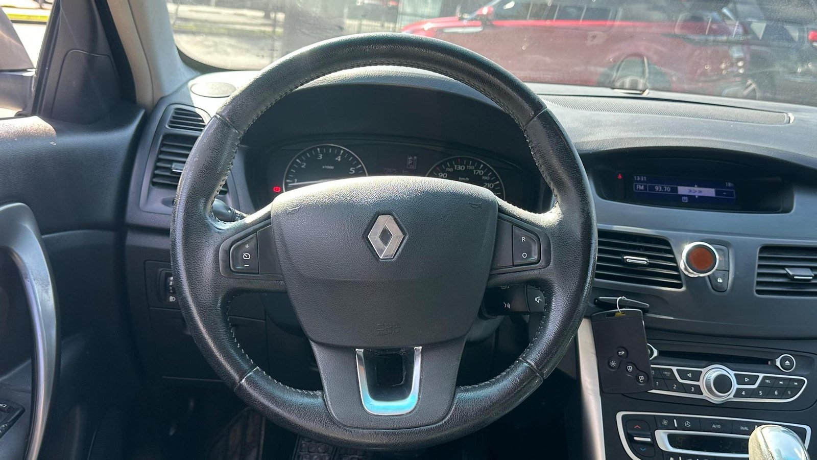 Renault Latitude 2014 - Imagen 13 de 20