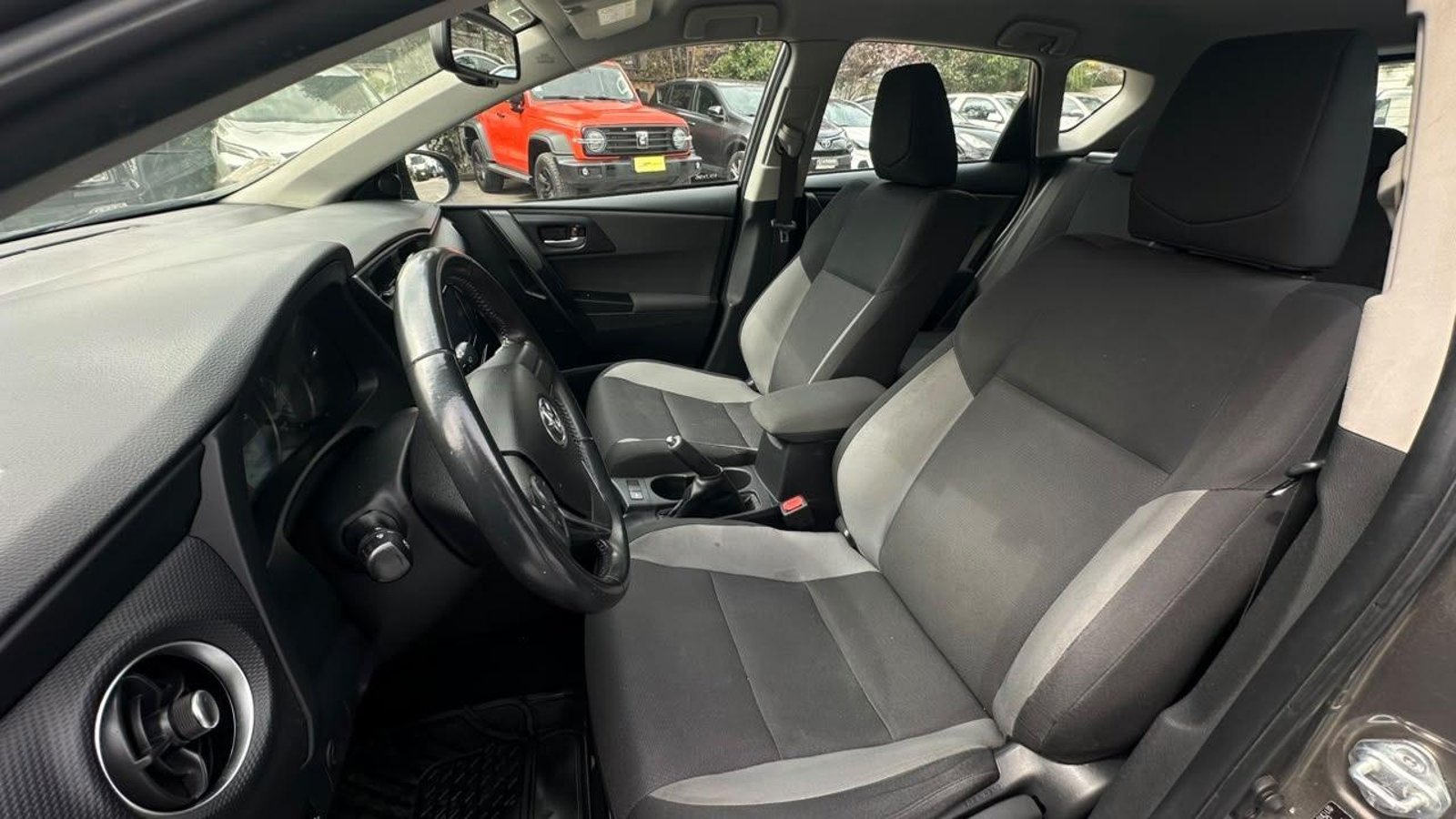 Toyota AURIS HATCH BACK 1.6 AUT 2019 - Imagen 18 de 19