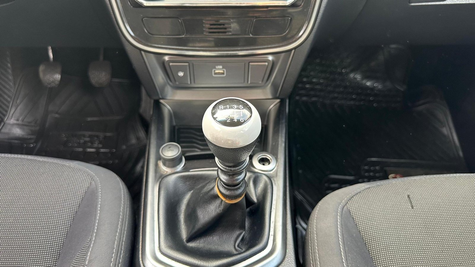 SsangYong Tivoli 2022 - Imagen 17 de 18