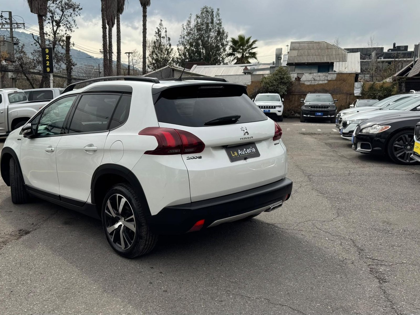 Peugeot 2008 2018 - Foto 3 de 20
