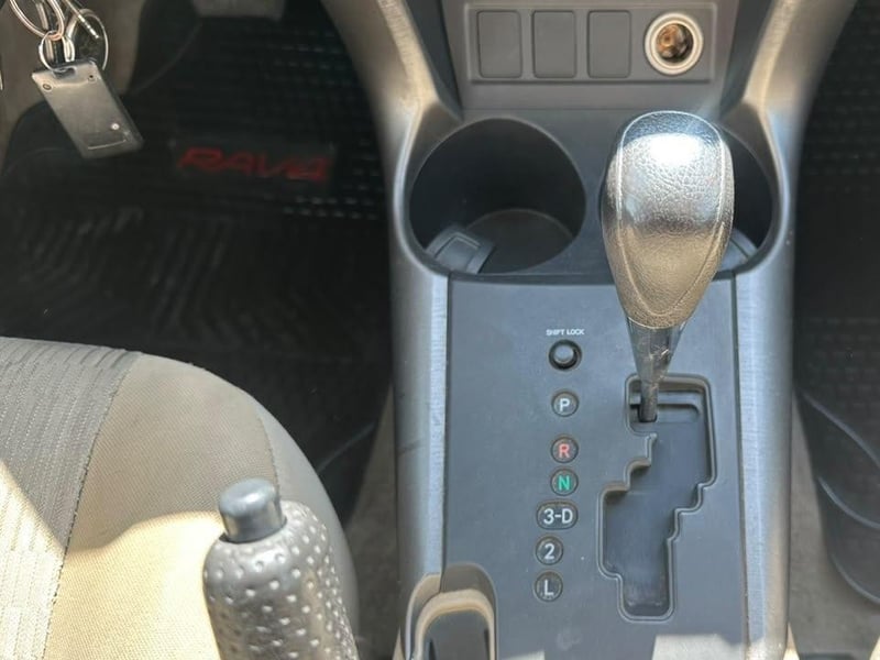 Toyota RAV4 2010 - Imagen 8 de 20