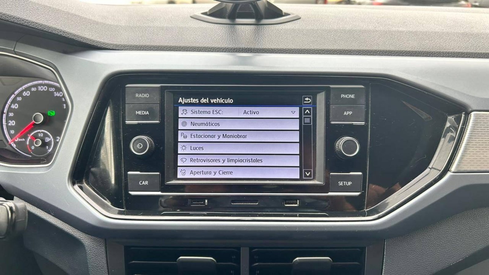 Volkswagen T‑Cross 2020 - Imagen 12 de 20