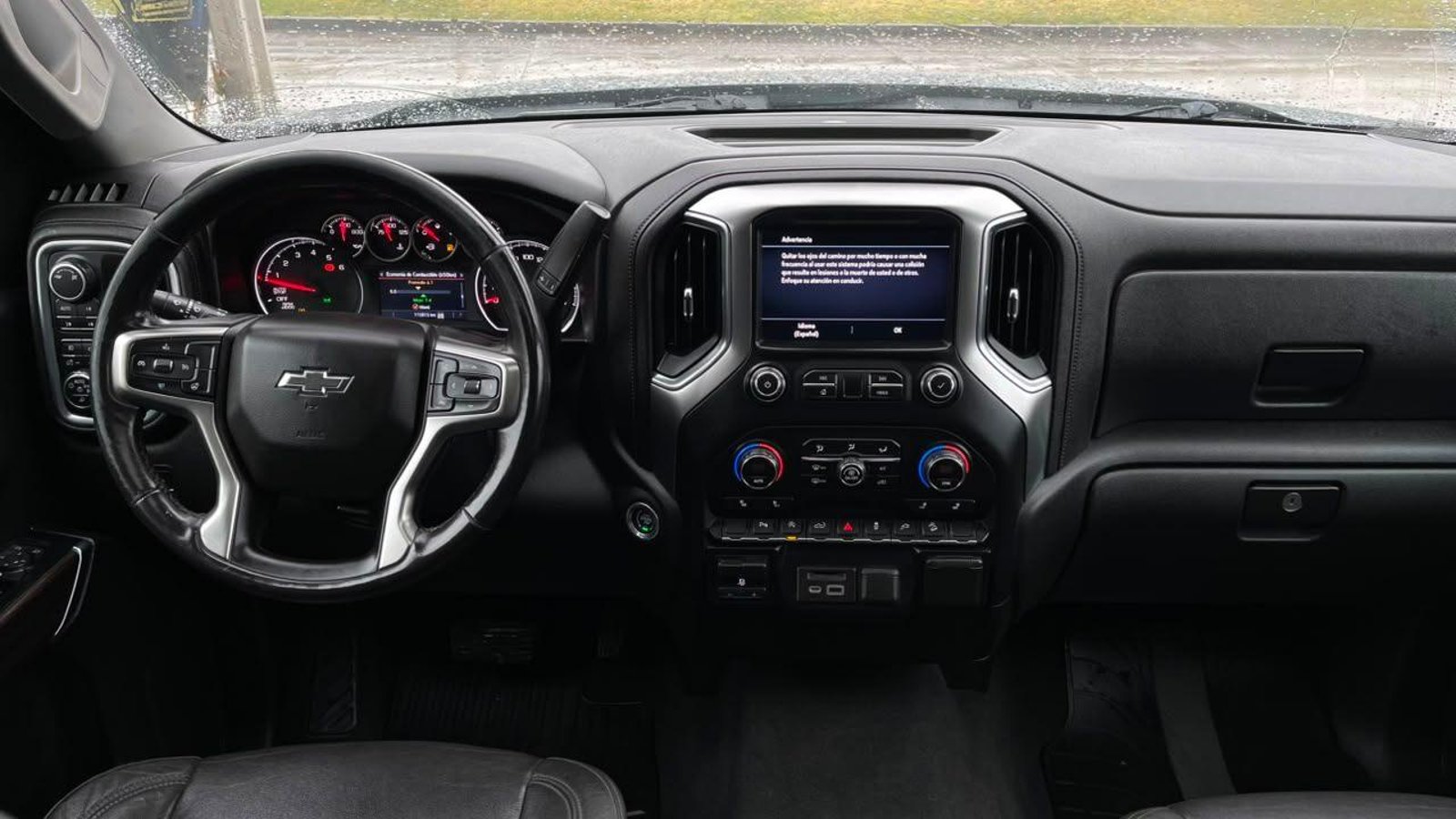 Chevrolet SILVERADO DCAB 5.3 AUT 2019 - Imagen 11 de 14