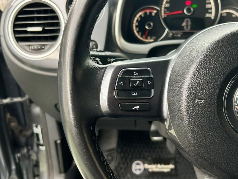 Volkswagen BEETLE 2015 - Imagen 15 de 20