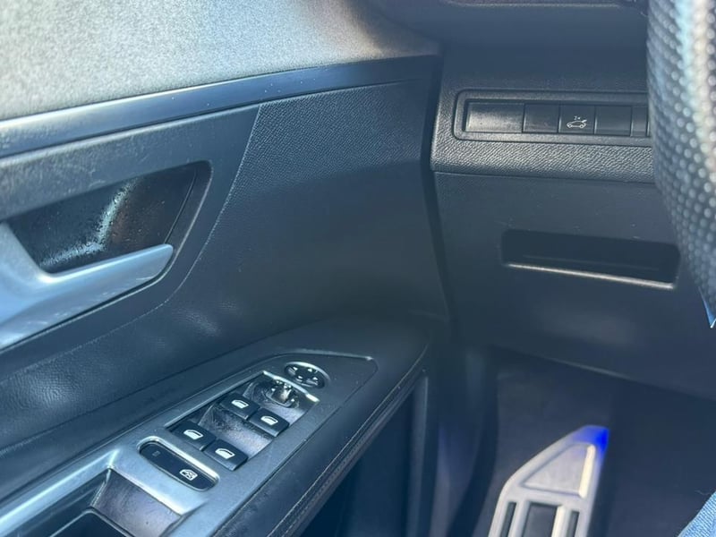 Peugeot 3008 2017 - Imagen 14 de 16