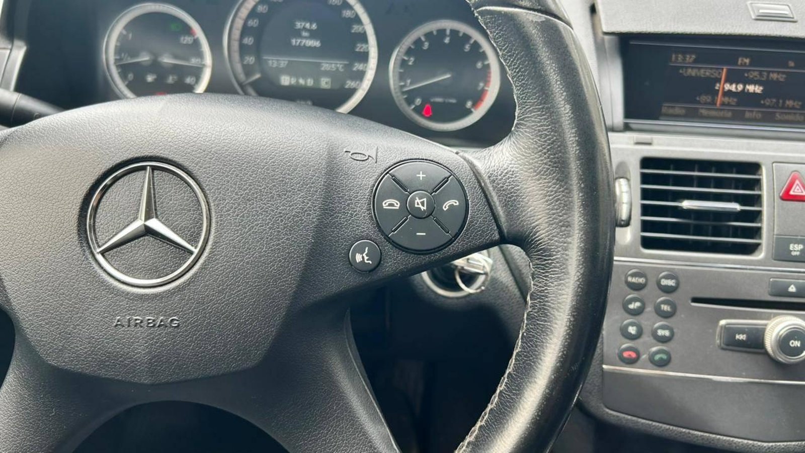 Mercedes-Benz C180 2011 - Imagen 17 de 20