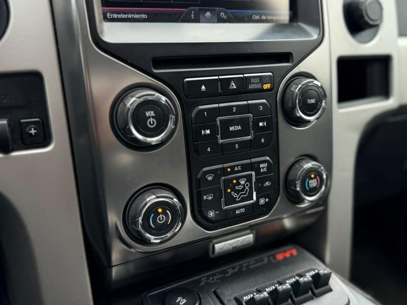 Ford F-150 RAPTOR 2015 - Imagen 16 de 20