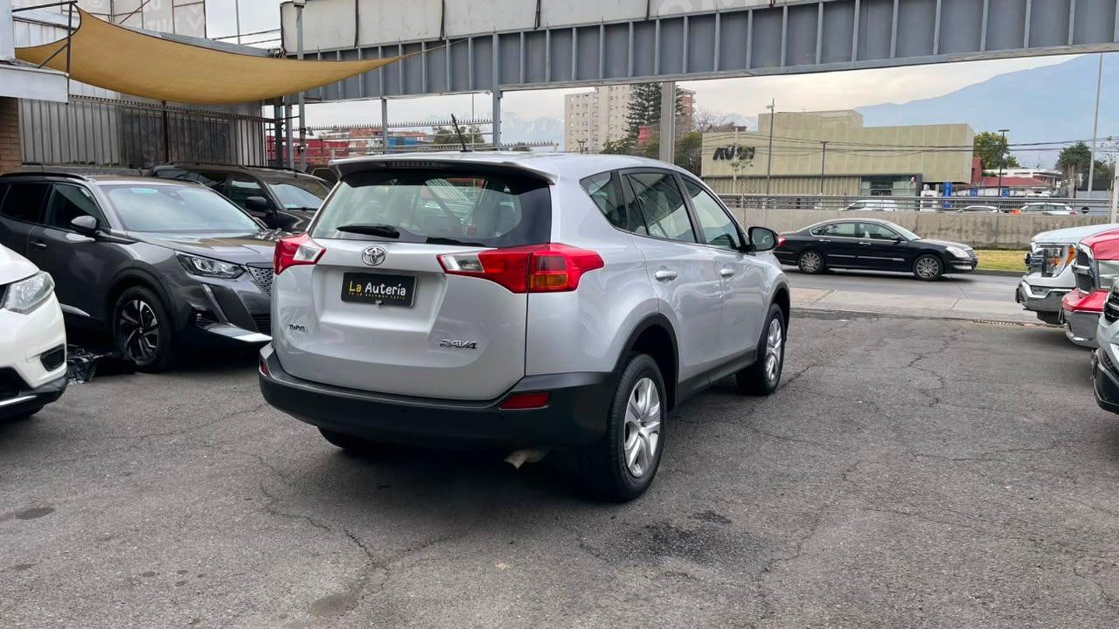 Toyota RAV4 2015 - Foto 4 de 18