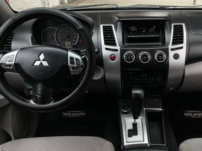 Mitsubishi Montero Sport 2013 - Imagen 13 de 14